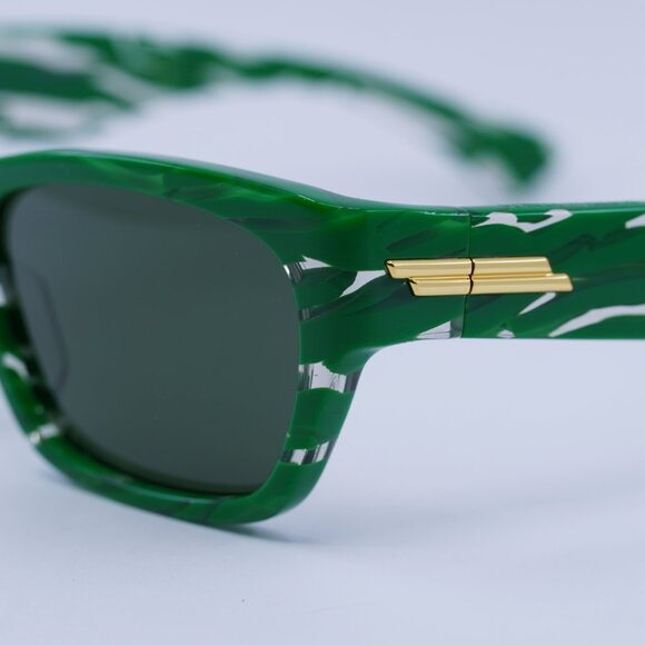 Bottega Veneta BV1143S 004 Sunglasses Green/White Rectangular Frame,Green Lenses main image 4
